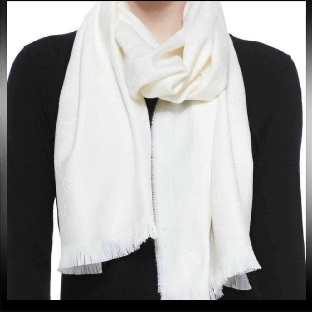 Gucci GG white logo scarf
